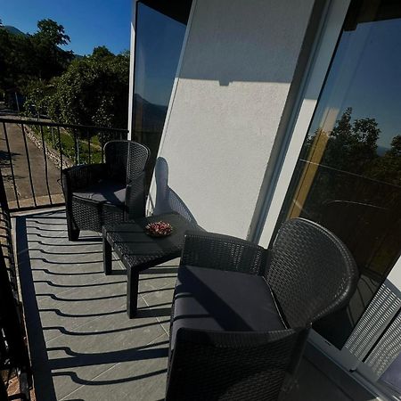 Ranc Mujica Appartement Bar Buitenkant foto